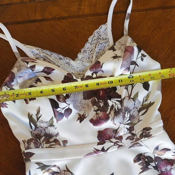 Speechless Lace-Accented Dress. Size 5 - Picture 4 of 12